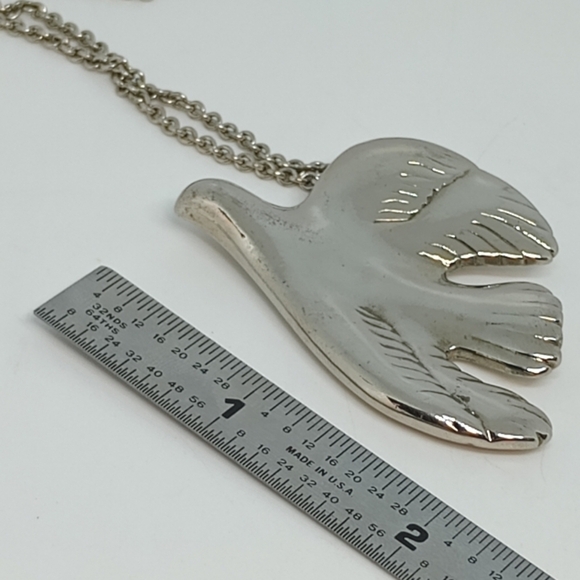 * vintage signed Trifari large dove peace bird necklace - Picture 2 of 5